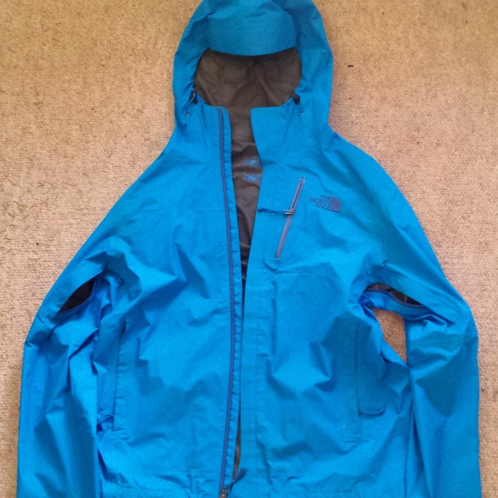 Men's North Face Dryzzle Waterproof Breathable Jacket, Size Small